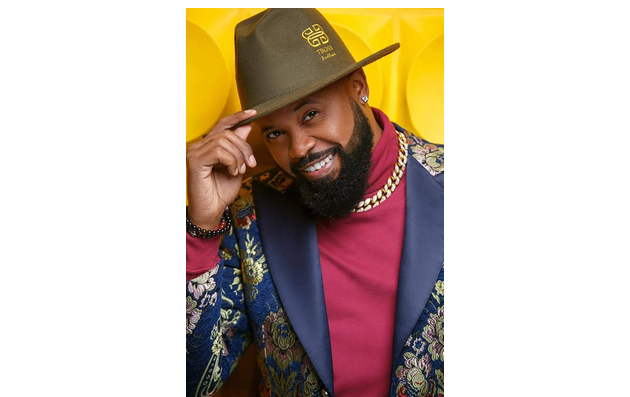 Le chanteur RoodyRoodboy dans le clip« fofim kapfèt »demande de traiter des personnes en situation de handicap avec bienveillance